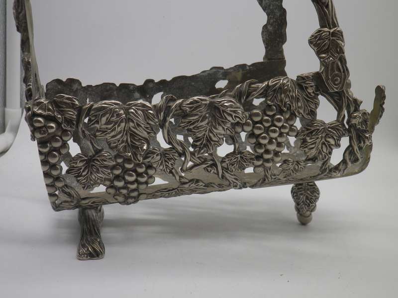 WINE BOTTLE HOLDER & pourer -pewter or silver plate . Vintage Godinger. Adjustable.