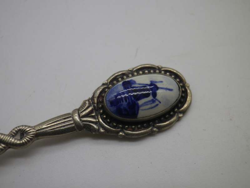 Vintage EPNS spoons with BLUE DELFT Ceramic Windmill inset. Cyrano, Made in Holland. Boxed