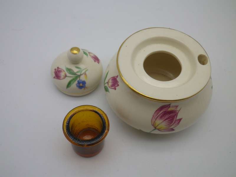 Vintage GOUDA Royal Zuid Holland Plateelbakkern ceramic inkwell with glass inset.