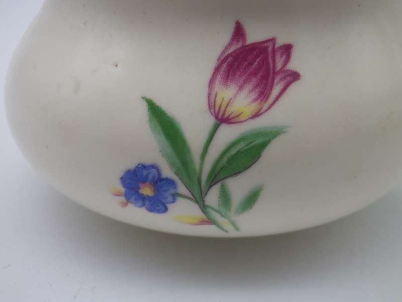 Vintage GOUDA Royal Zuid Holland Plateelbakkern ceramic inkwell with glass inset.
