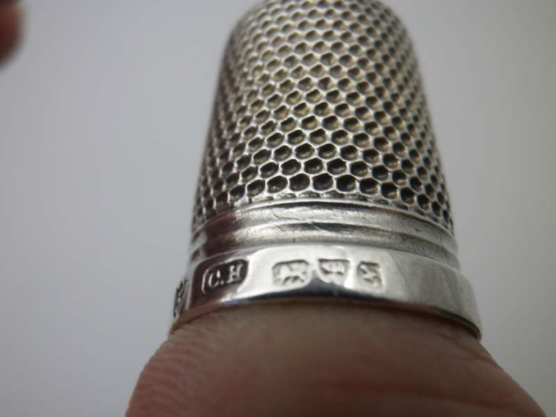 Hallmarked Silver THIMBLE! Chester, Maker Charles Horner. 5g Excellent Condition