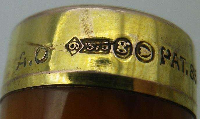 Antique Hallmarked 9ct gold rimmed  Amber Cigarette Holder. London
