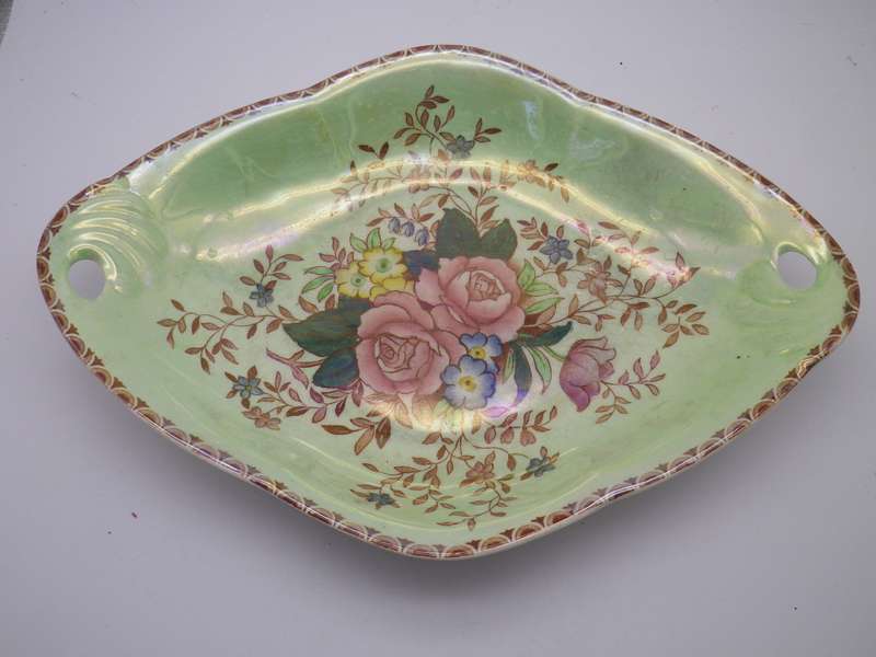 Vintage MALING lustreware bowl.
