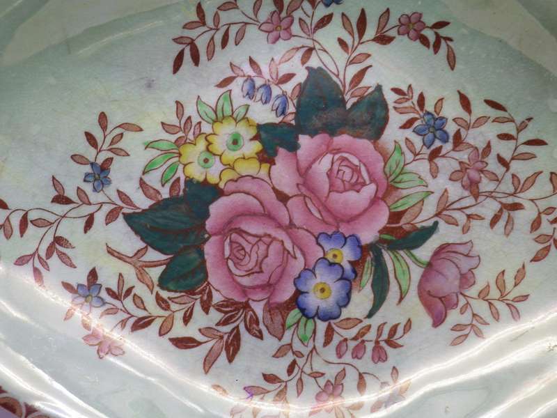 Vintage MALING lustreware bowl.