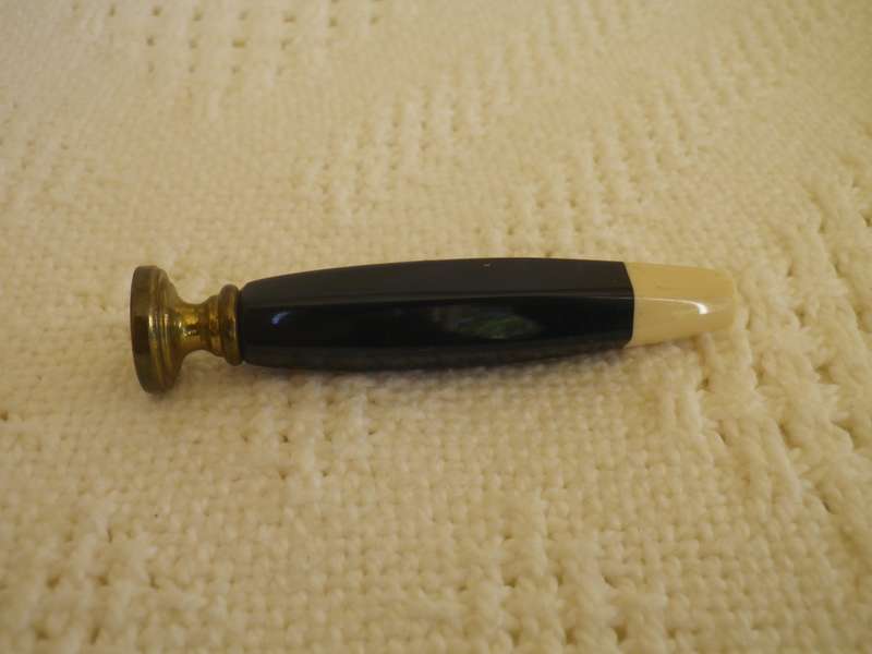 Vintage Bakelite & Brass Wax Seal. Not engraved