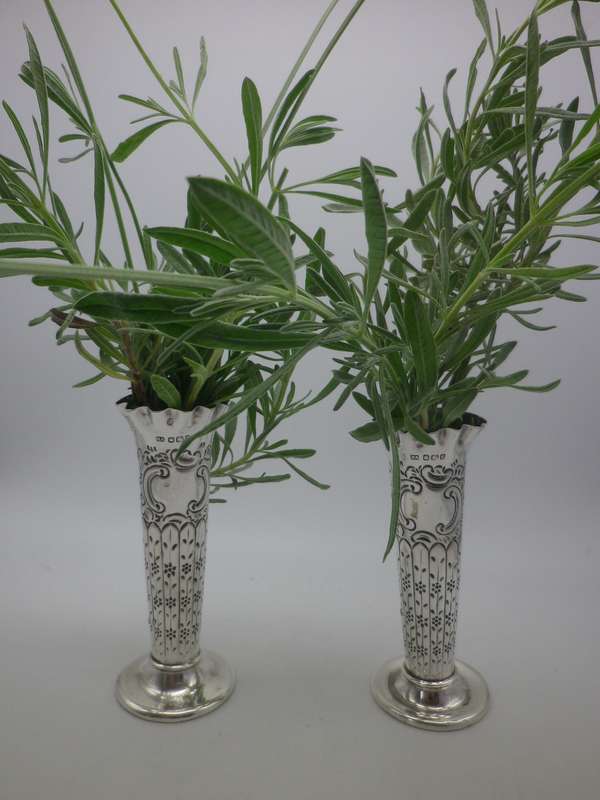 Pair Antique Hallmarked Silver BUD VASES. Sheffield 1898. Maker: Atkin Brothers 107g