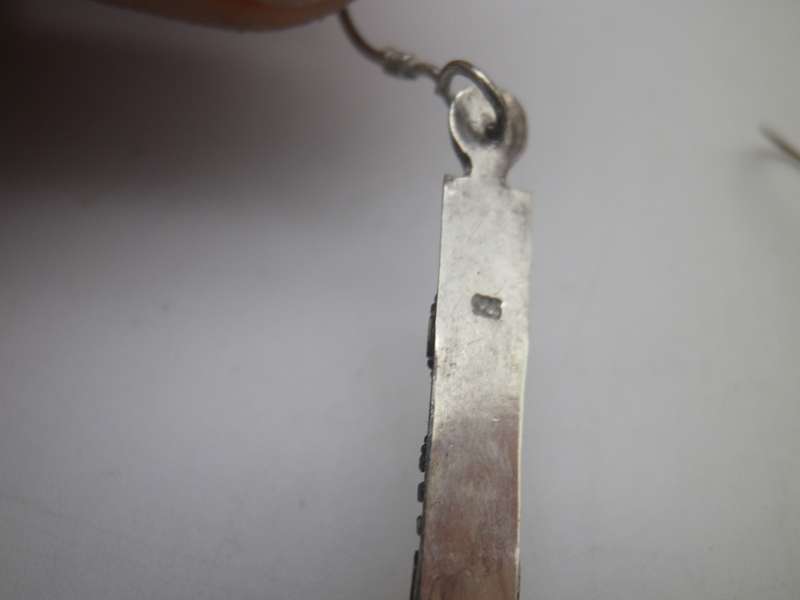 Gorgeous Pair Sterling Silver & (possibly 9ct gold?) designer drop earrings.