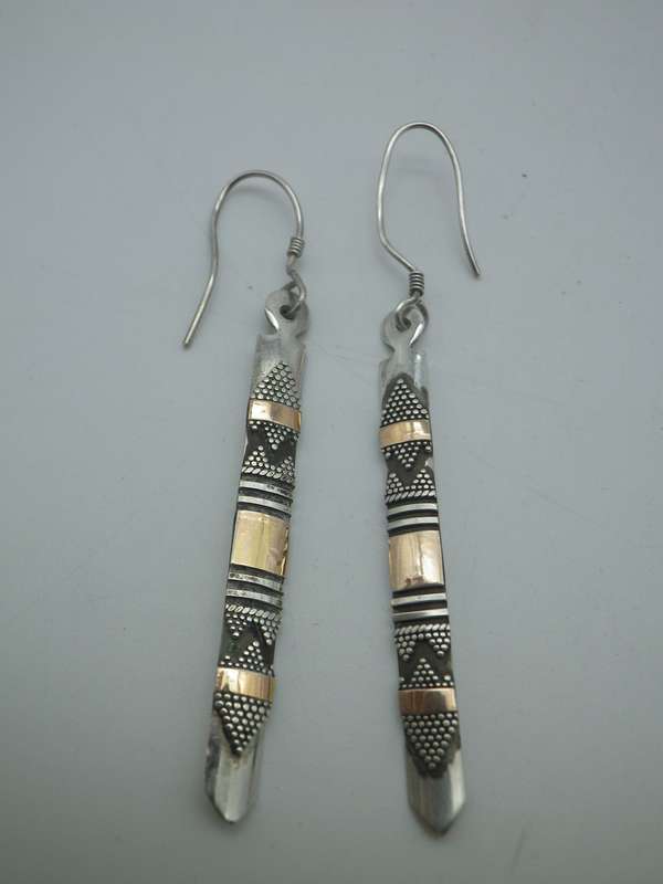 Gorgeous Pair Sterling Silver & (possibly 9ct gold?) designer drop earrings.