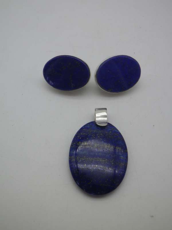 Sterling Silver & Lapis Lazuli Pendant & Earrings set