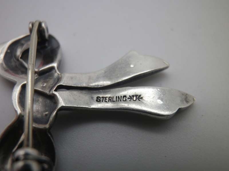 Cute Sterling Silver & Marcasite Vintage Bow Shape brooch