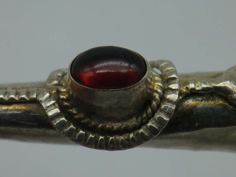 Vintage Sterling Silver Cigarette Holder with garnet inset. 5.5cm long