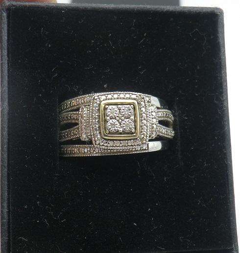 Beautiful VINTAGE STERLING SILVER, GOLD & CZ 3 piece Wedding Style Ring!! American Swiss Size g