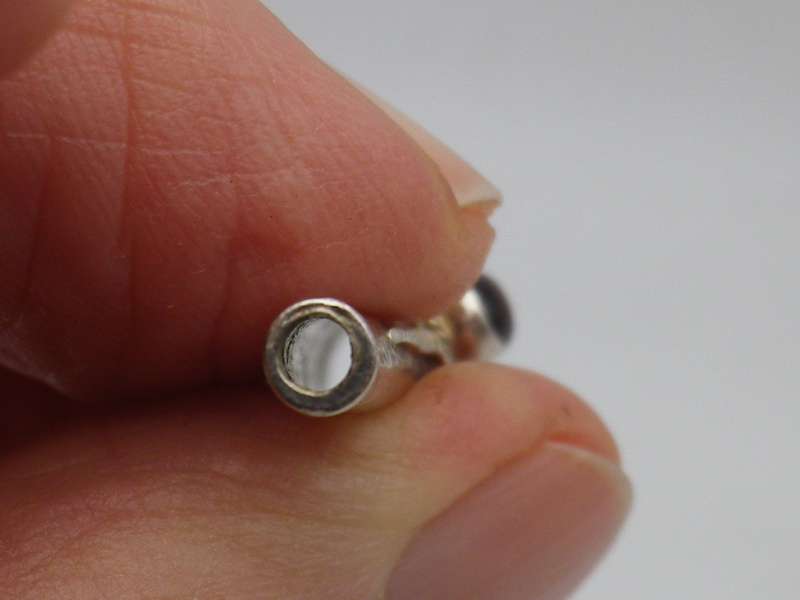 Vintage Sterling Silver Cigarette Holder with garnet inset. 5.5cm long
