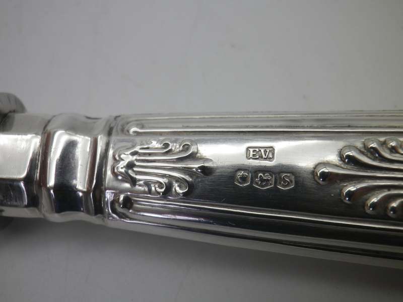 Hallmarked Silver Handle Large Cake Knife Kings Pattern Viner's Ltd Sheffield  1960