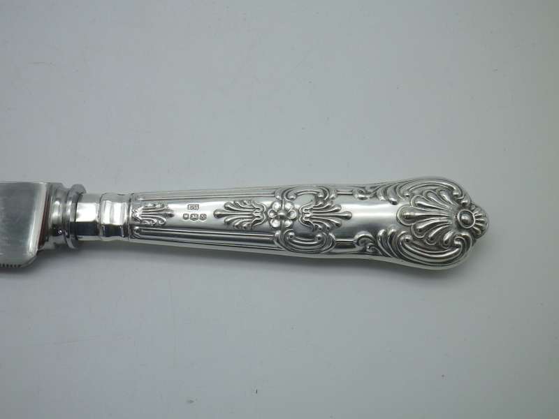 Hallmarked Silver Handle Large Cake Knife Kings Pattern Viner's Ltd Sheffield  1960