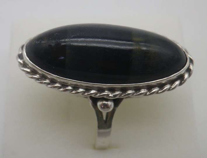 Sterling Silver & BLUE TIGERS EYE Vintage ring. Size M. 5.32g
