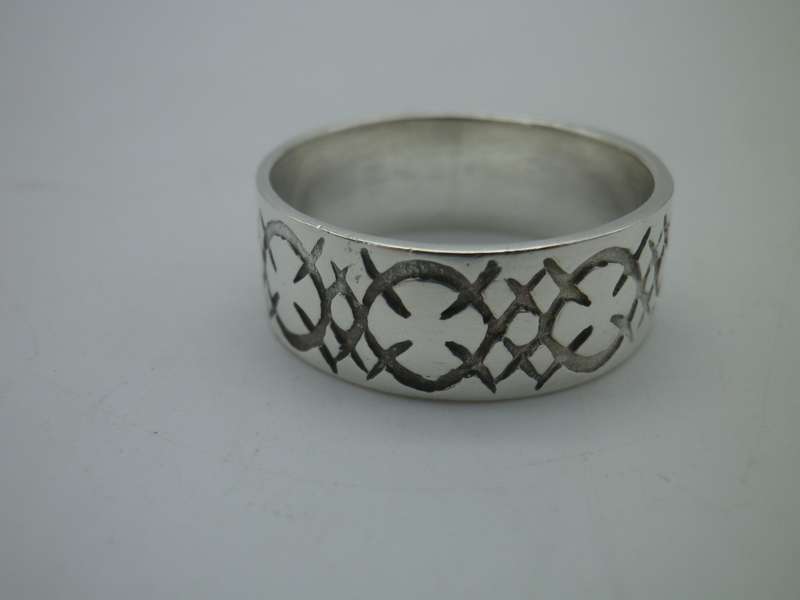 Sterling Silver Men`s Large Vintage Ring  Size: Z. 7.27 g