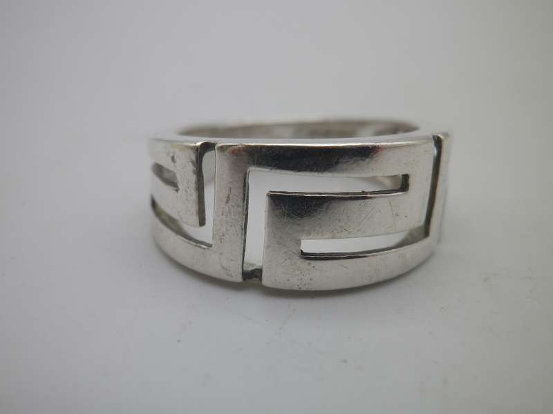 Sterling Silver Vintage Designer Ring. Greek Key Design. Size: Q 3/4. 4.8g