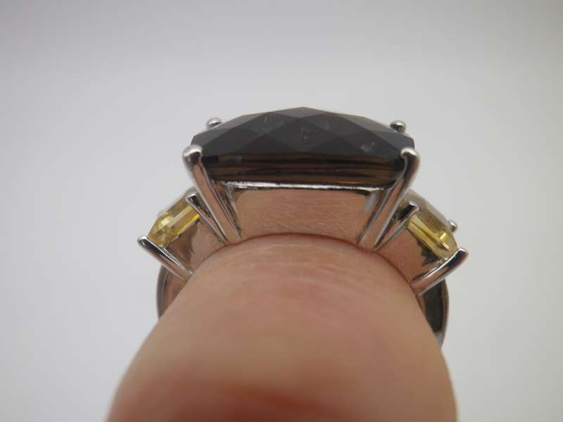 Splendid Sterling Silver Smoky Quartz & 2 citrine Vintage Ring. Rhodium plated. Size: P. 6g