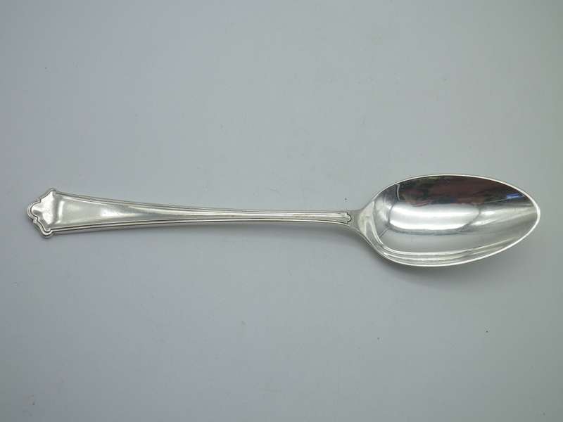 Silver plated Serving Spoon. Good quality ELKINGTON PLATE, England