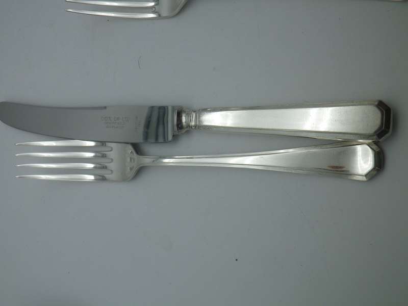 SUPERB A1 EPNS EIGHT PLACE 84 piece Vintage Canteen of Cutlery. Cox Co Ltd SHEFFIELD 1950s