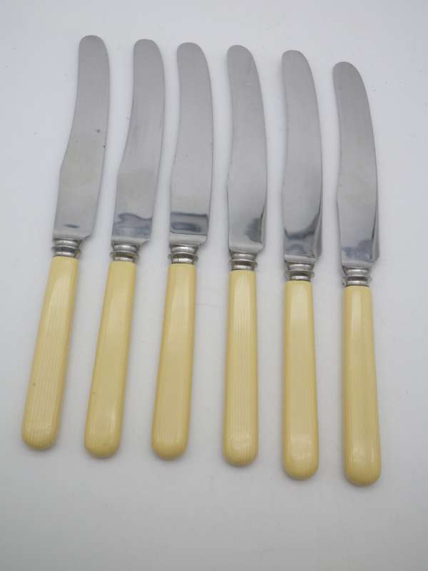 Quality Vintage Bone handle Hor d'oevres knives.  T Turner & Co., Sheffield. 17.5cm
