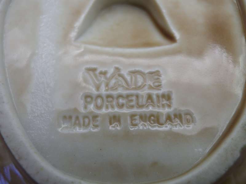 WADE PORCELAIN DOG FACE small trinket dish. 9.5x 7.5cm