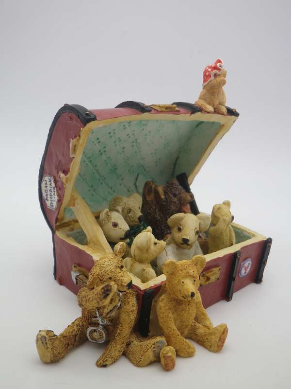 COLOUR BOX MINIATURE A TRUNK FULL OF TEDDIES Ltd Edition by PETER FAGAN. RARE