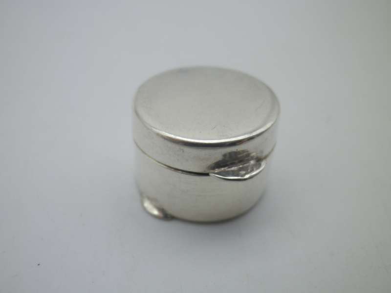Teeny Tiny Round Silver Tooth Fairy Miniature pot. 2 x 1.2cm