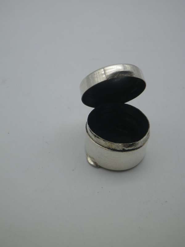 Teeny Tiny Round Silver Tooth Fairy Miniature pot. 2 x 1.2cm