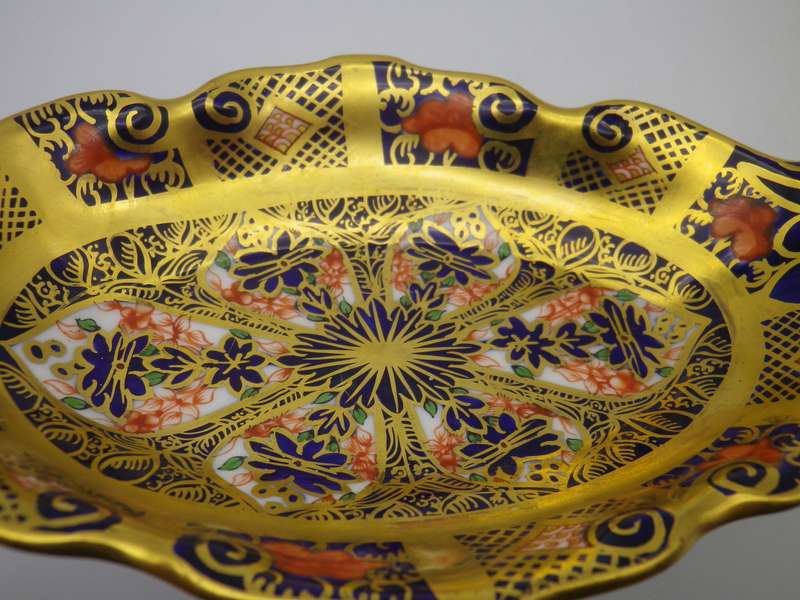 Royal Crown Derby Imari pin tray. Richly gilded. No damage.