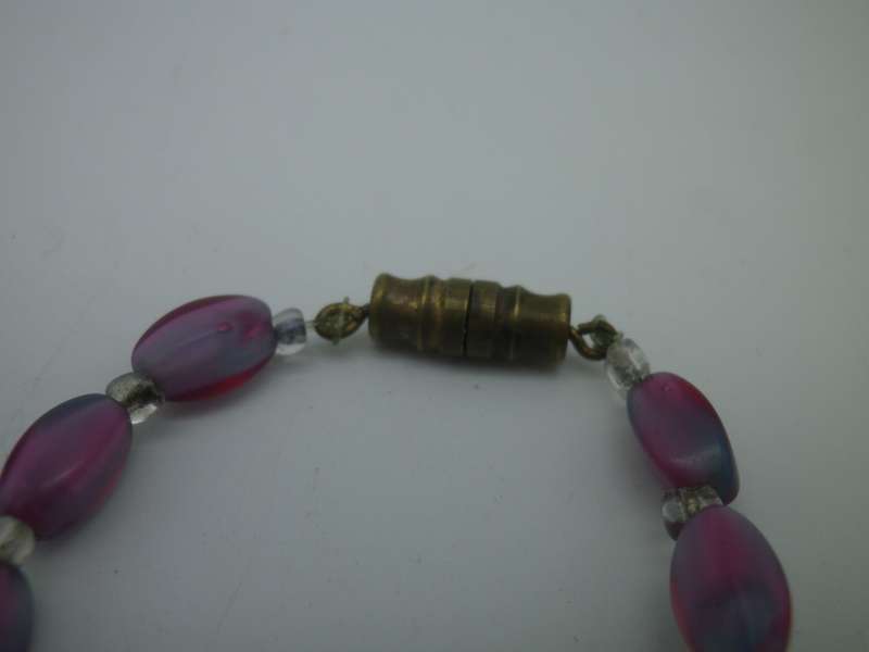 Vintage Glass Bead Necklace. Pink & Lilacy grey tones. Pretty. approx 42cm long