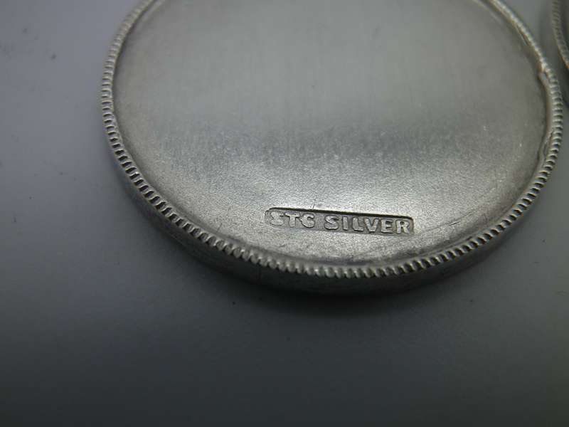 Two Vintage Sterling Silver Round Medal pendants. 9.3g 2.9cm
