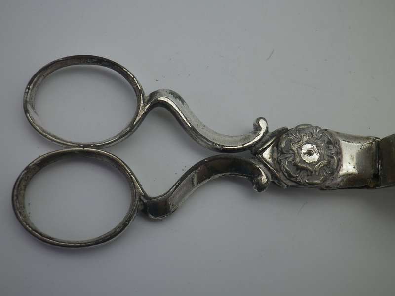 ANTIQUE Silver plated Steel CANDLE SNUFFER SCISSORS. London. 13cm long
