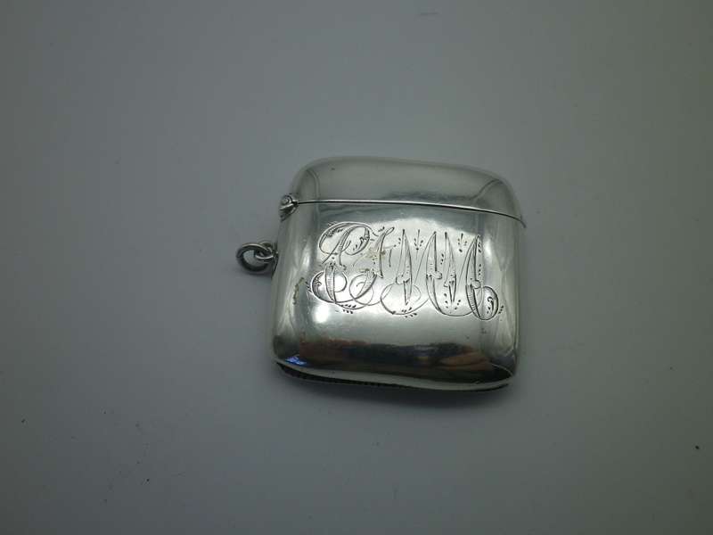 Antique hallmarked silver vesta case. Birmingham 1902, John Rose. 5x4.5 cm. 28.7g