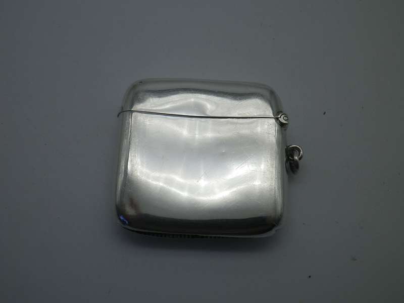 Antique hallmarked silver vesta case. Birmingham 1902, John Rose. 5x4.5 cm. 28.7g