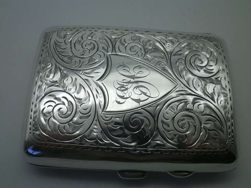Sterling Silver Cigarette Case Birmingham 1917 or 1942 Joseph Gloster Ltd 74.5 9.5x6x1.5