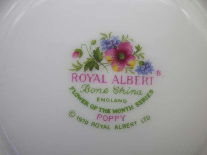 Royal Albert AUGUST flower of the month tea duo. Poppy