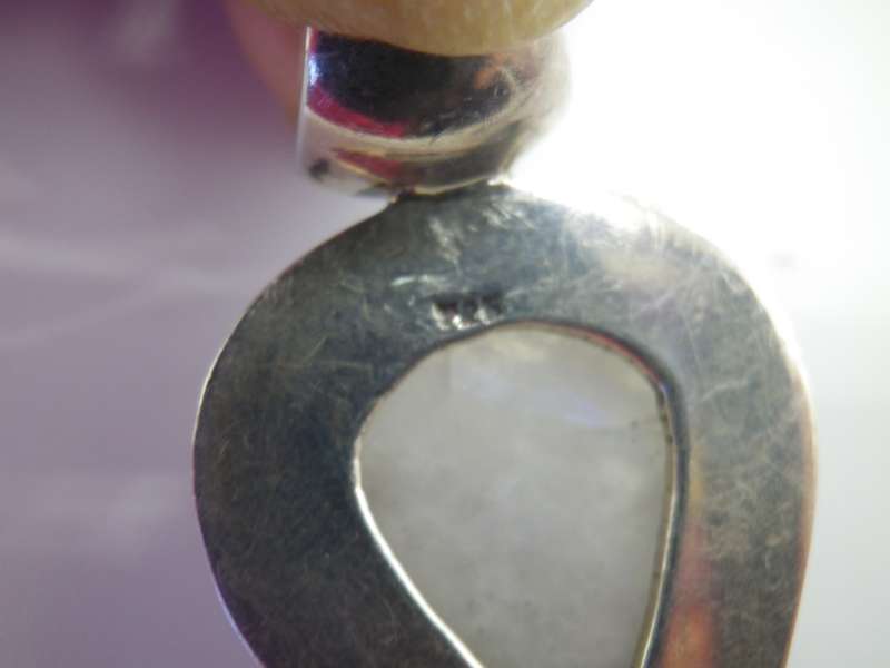 Vintage Chunky Sterling silver & MOONSTONE Pendant. 4.3 X 2.4cm 9g