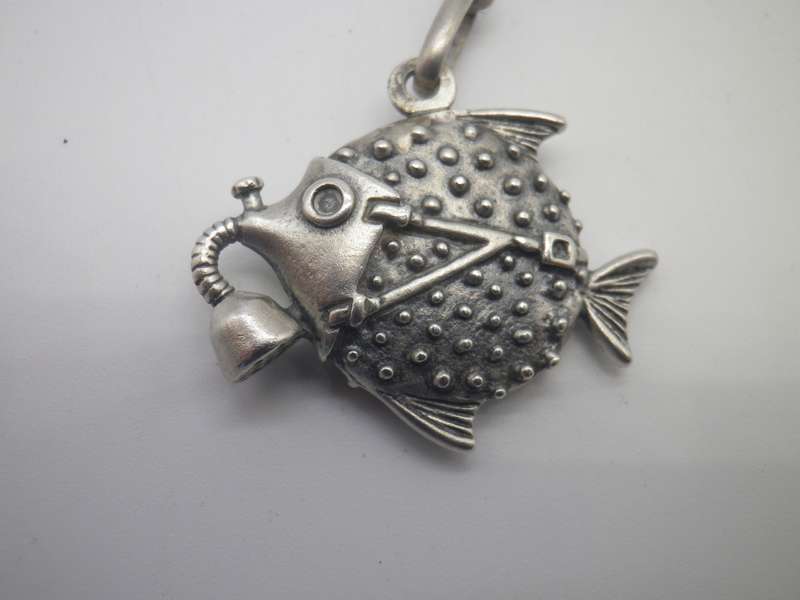 Modernist Mid Century Uno A Erre Italy Sterling Silver Fish Pendant.