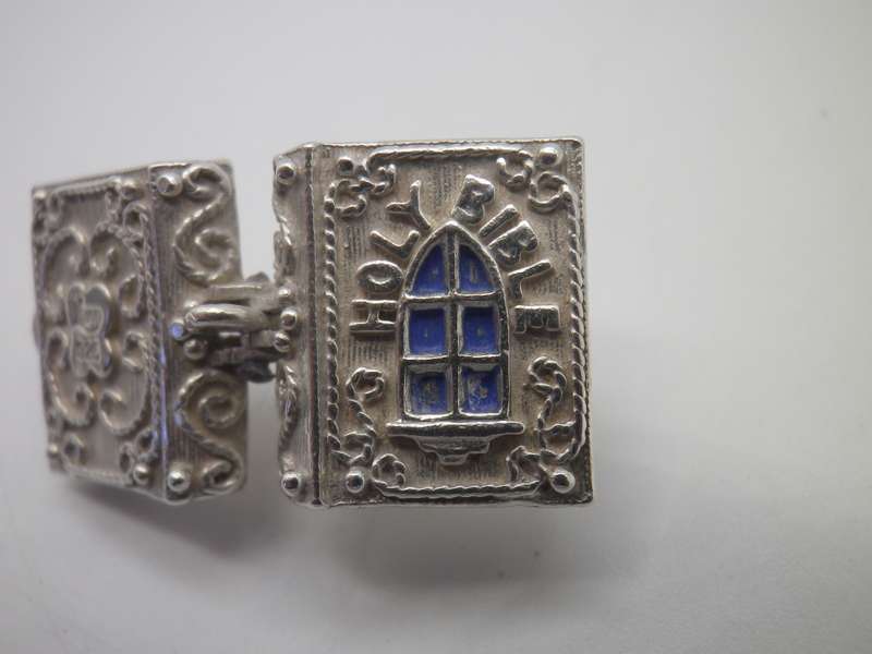 Rare 1950s  Sterling Silver opening BIBLE charm or pendant with praying angel & baby inside. 7.1g