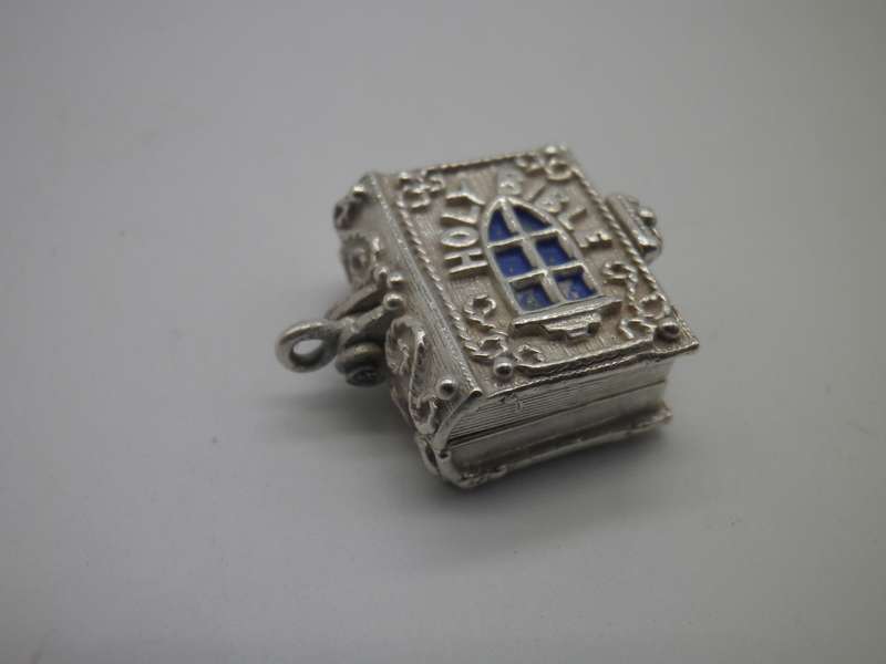 Rare 1950s  Sterling Silver opening BIBLE charm or pendant with praying angel & baby inside. 7.1g