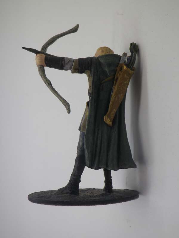 LEGOLAS Lord of the Rings Hand Painted Lead figurine NLP 2004. Original label Very Good Condition.