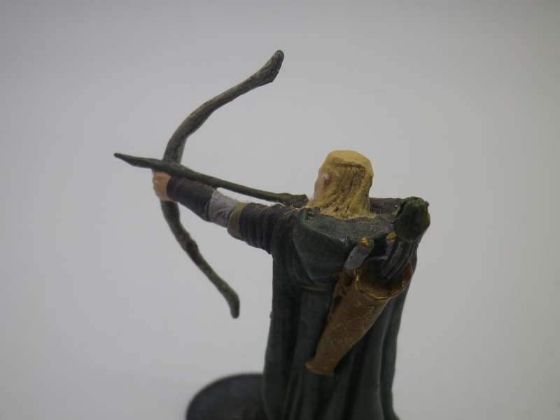 LEGOLAS Lord of the Rings Hand Painted Lead figurine NLP 2004. Original label Very Good Condition.