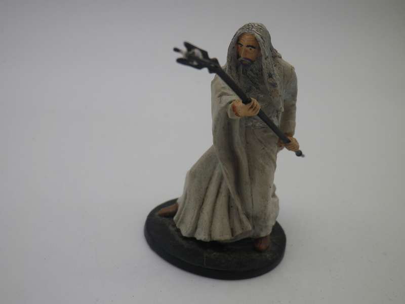 SARUMAN THE WHITE Lord of the Rings Hand Painted Lead figurine NLP 2004
