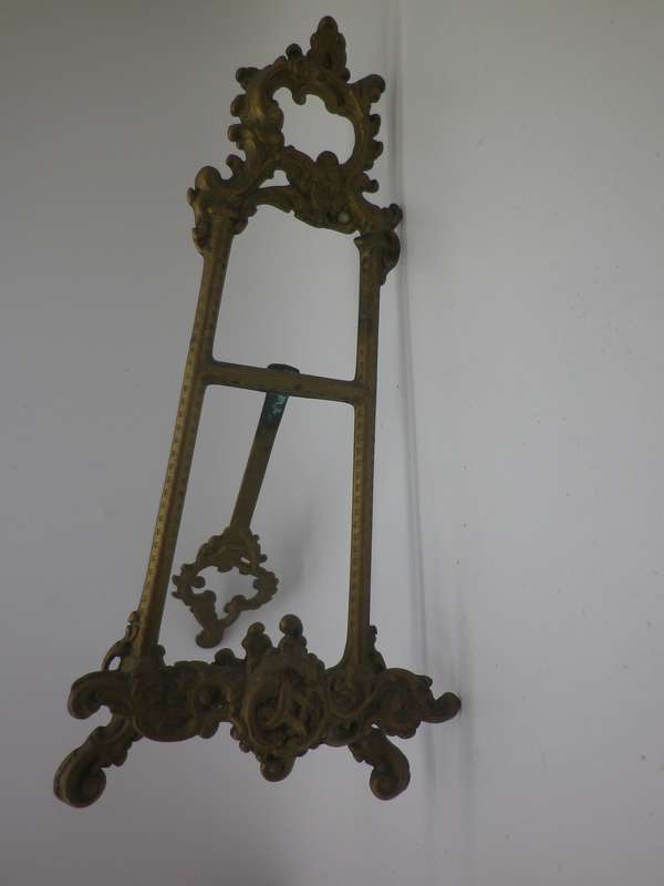 VINTAGE BRASS  STANDING PICTURE EASEL. 24cm