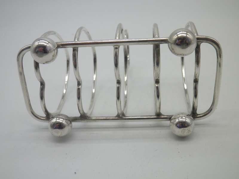 Hallmarked Sterling Silver 4 slice Toast Rack. Sheffield, 1915 Walker & Hall 62.30 g