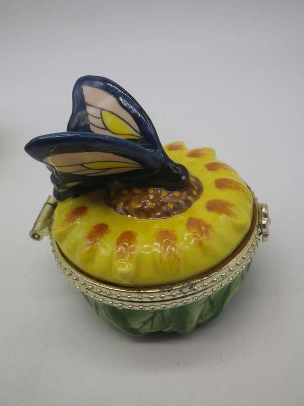 3 BEAUTIFUL VINTAGE TRINKET POTS - possibly LIMOGES France DESIGNED BY PIERRE DUMAS FILS