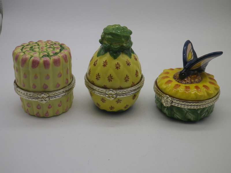 3 BEAUTIFUL VINTAGE TRINKET POTS - possibly LIMOGES France DESIGNED BY PIERRE DUMAS FILS