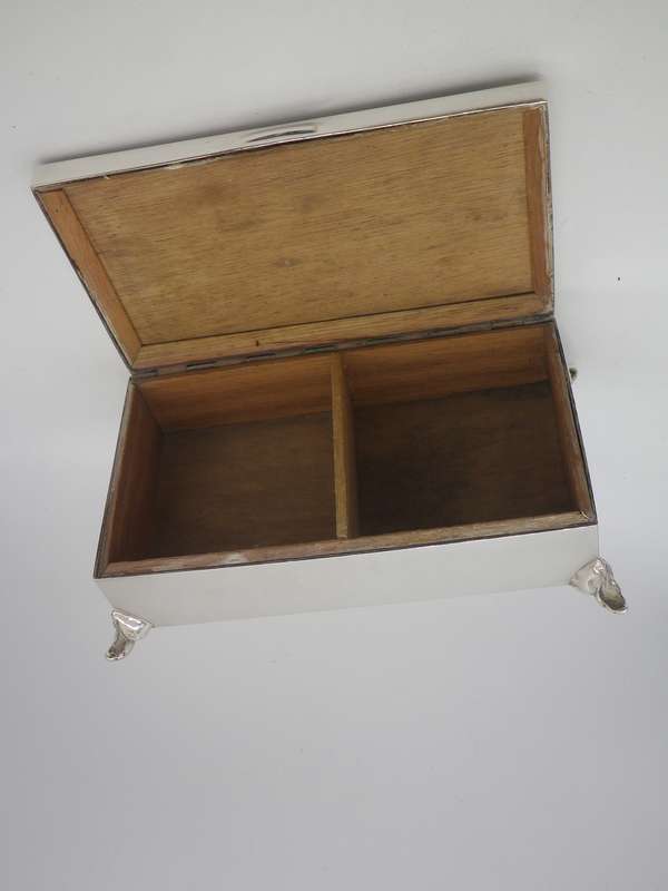 Vintage Rhodesian A1 silver plate on copper footed table cigarette/tobacco box